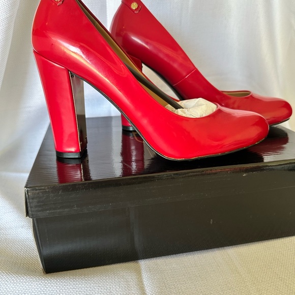 IMAN Red Heels - Picture 3 of 3
